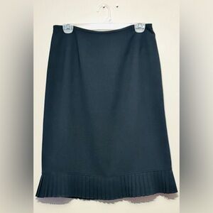 Le Suit Black Pencil Skirt with Bottom Ruffle - Size 8